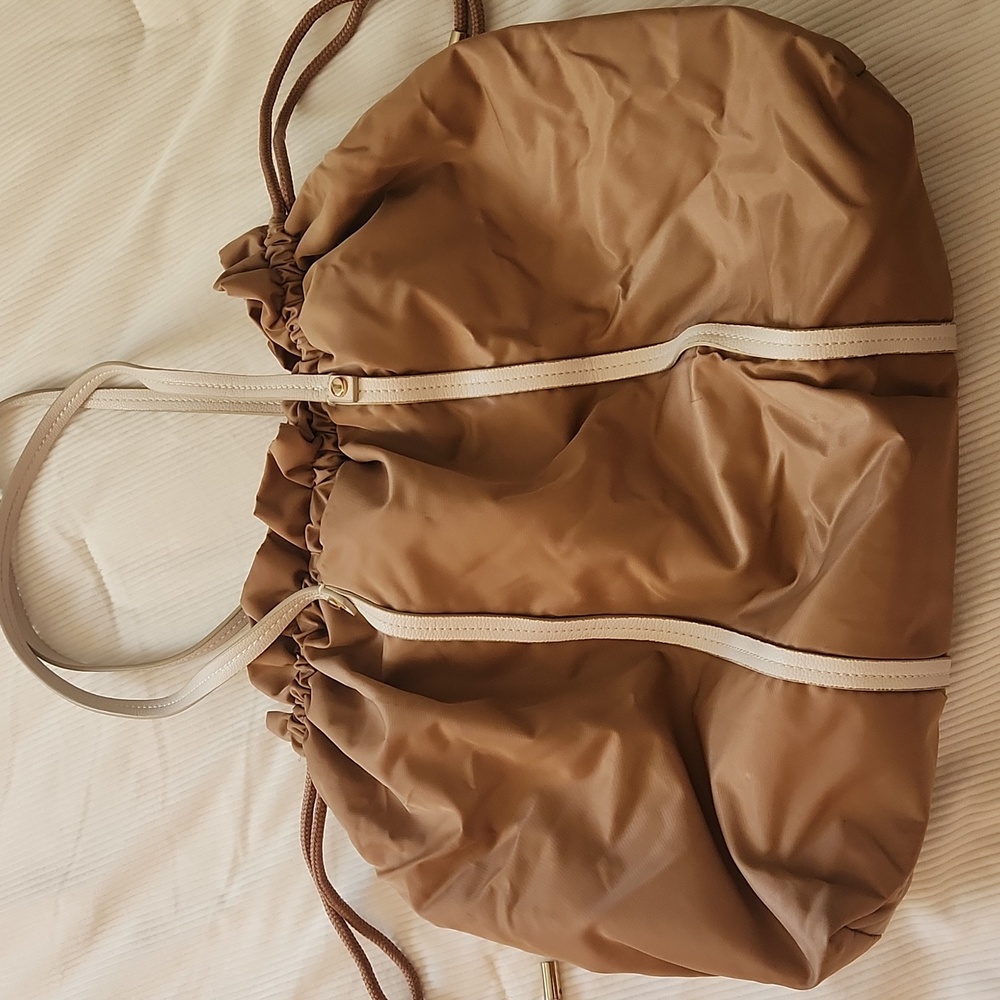 Medium Sized Duffle Tote Bag Gym Bag - Picture 2 of 2
